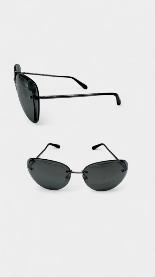 CHANEL  – SUNGLASSES ROUND BLACK - Image 2